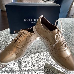 Cole Haan Gold Metallic Shoes 6.5 B Brand New
